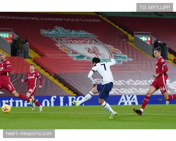 坎塞洛传球失误酿险情，球队反击未果令比赛紧张氛围再度升级